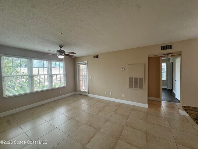 Building Photo - 7667 N Wickham Rd