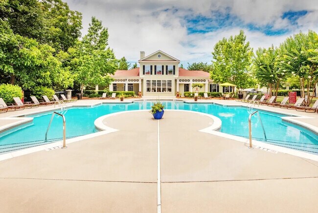 Building Photo - 609 Belle Point Dr