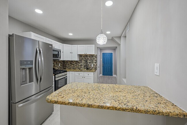 Building Photo - 2229 N Hancock St