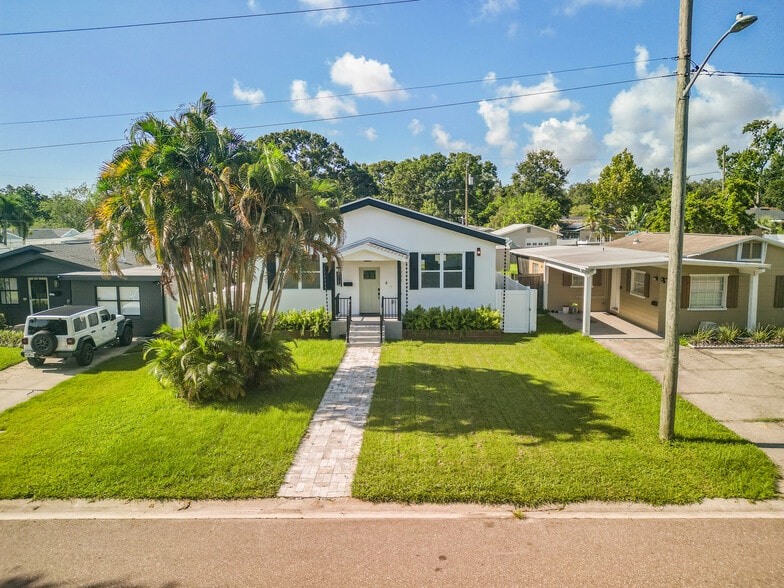 Primary Photo - 1040 48th Ave N