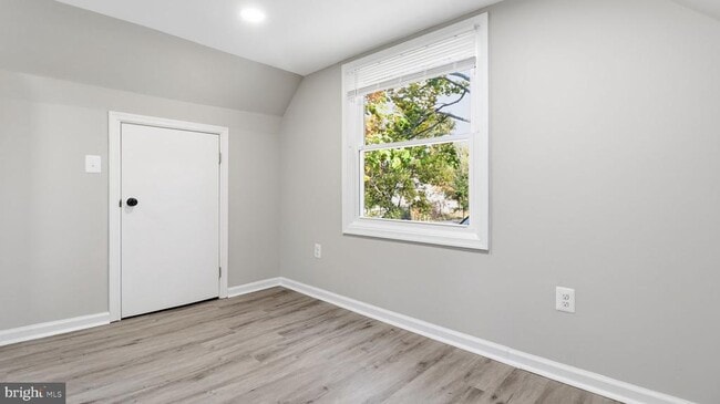 Building Photo - 5724 Denfield Rd