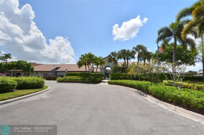 Building Photo - 10691 NW 12th Dr