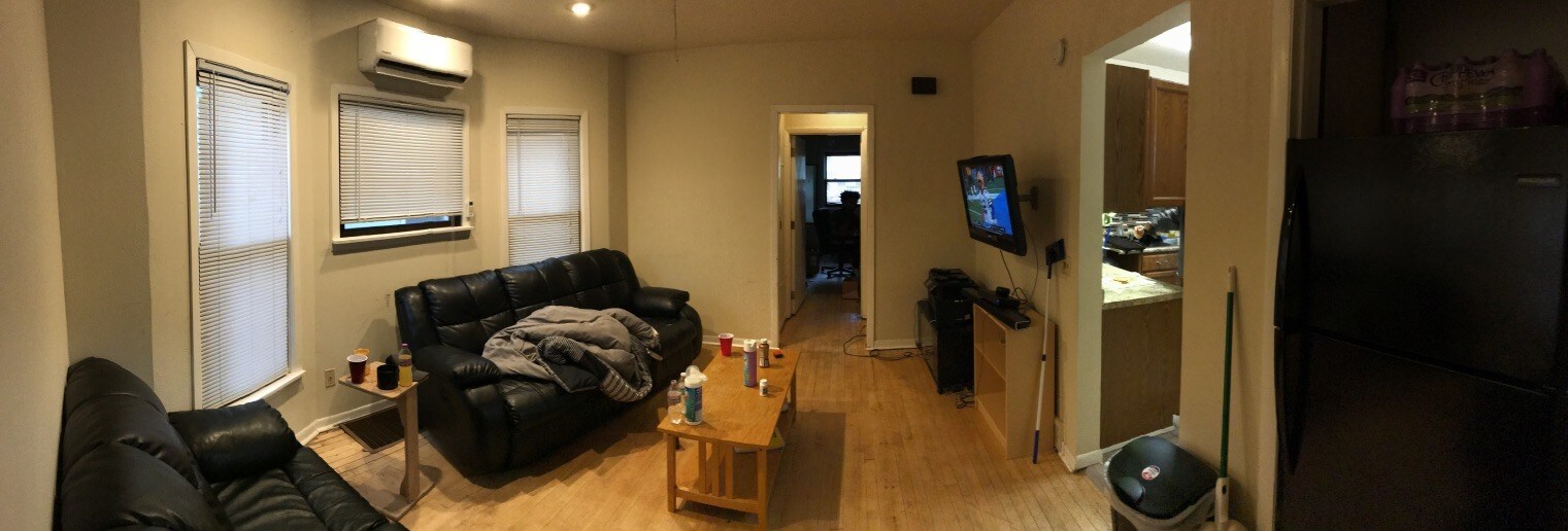 living room - 543 W Mifflin St