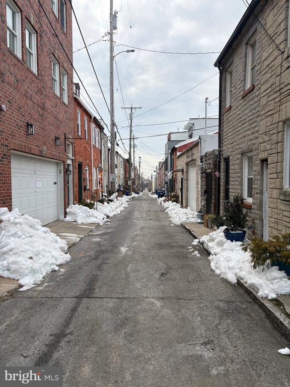 Building Photo - 229 S Durham St