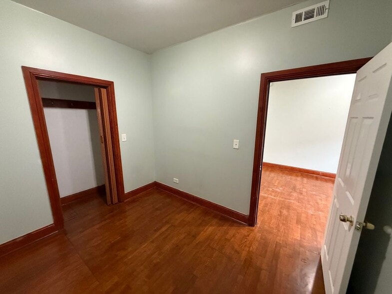 Building Photo - 1224 N Cleaver St