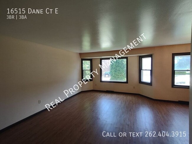 Building Photo - 16515 Dane Ct E
