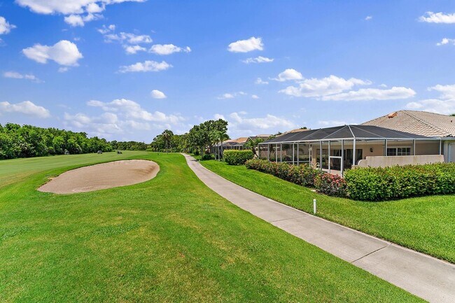 Building Photo - 8485 SE Palm Hammock Ln