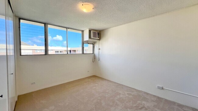 Building Photo - AVAILABLE NOW! 2-Bedroom, 2-Bath Corner Un...