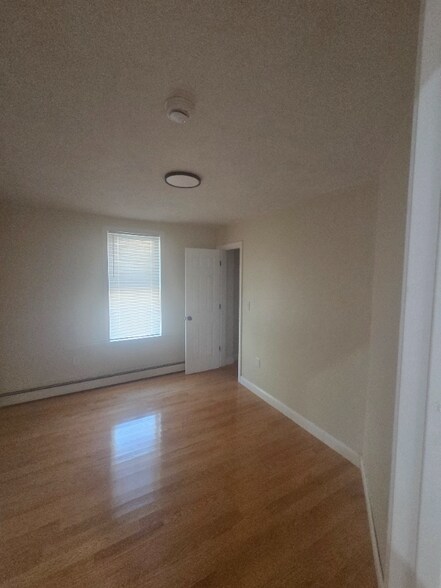 Building Photo - 25 Brookside Ave