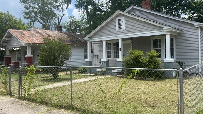 Building Photo - 2012 Starnes St