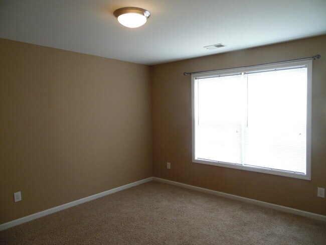Building Photo - 541 Bulrush Trace