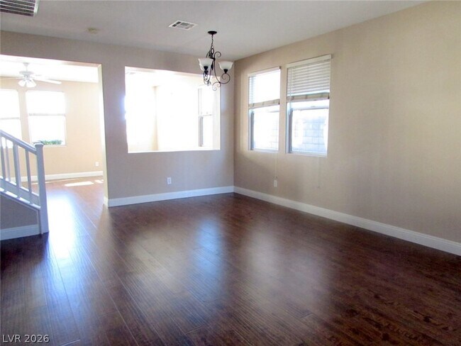 Building Photo - 548 Ivy Spring St
