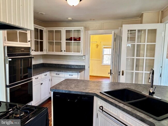 Building Photo - 8122 John Mosby Hwy