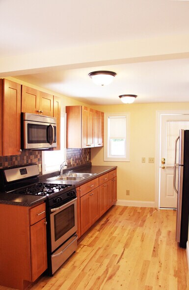 Building Photo - 152 North St