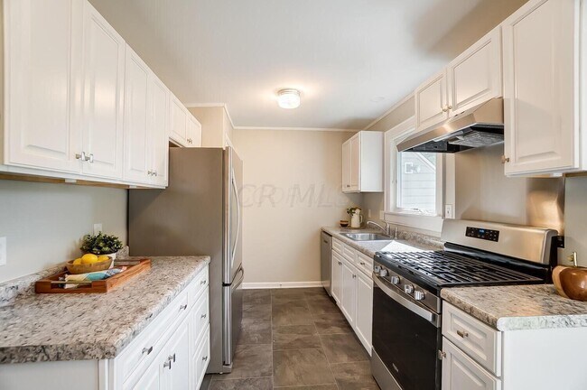 Building Photo - 117 Sharon Springs Dr