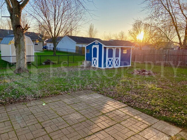 Building Photo - COMING SOON! Wonderful 3 Bedroom 2 Bathroo...