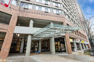 Building Photo - 211 E Ohio St