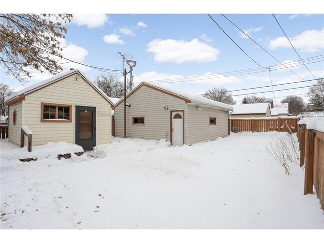 Building Photo - 3744 Perry Ave N