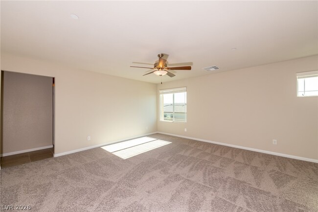 Building Photo - 476 Silverweed Ave