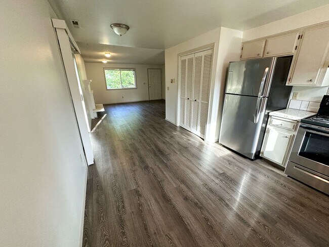 Building Photo - 2196-2204 Nomad Ct SE