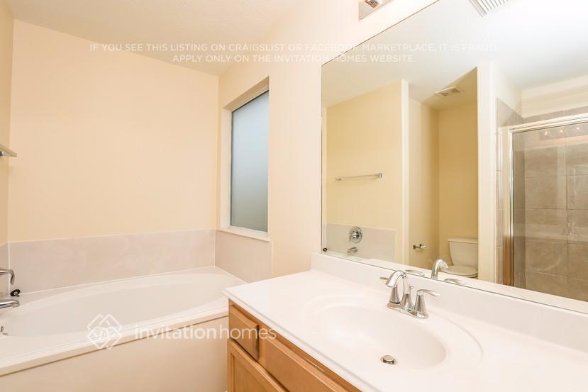 Building Photo - 2027 Kashmere Spring Ln