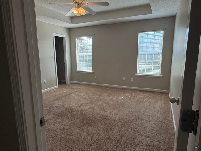 Building Photo - 105 Windmill Court