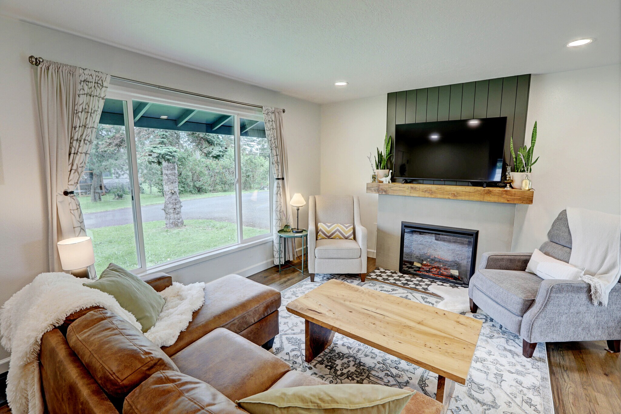 Building Photo - 2630 NE 111th Ave