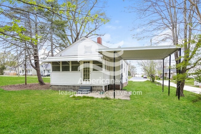 Building Photo - 403 Lowdermilk St