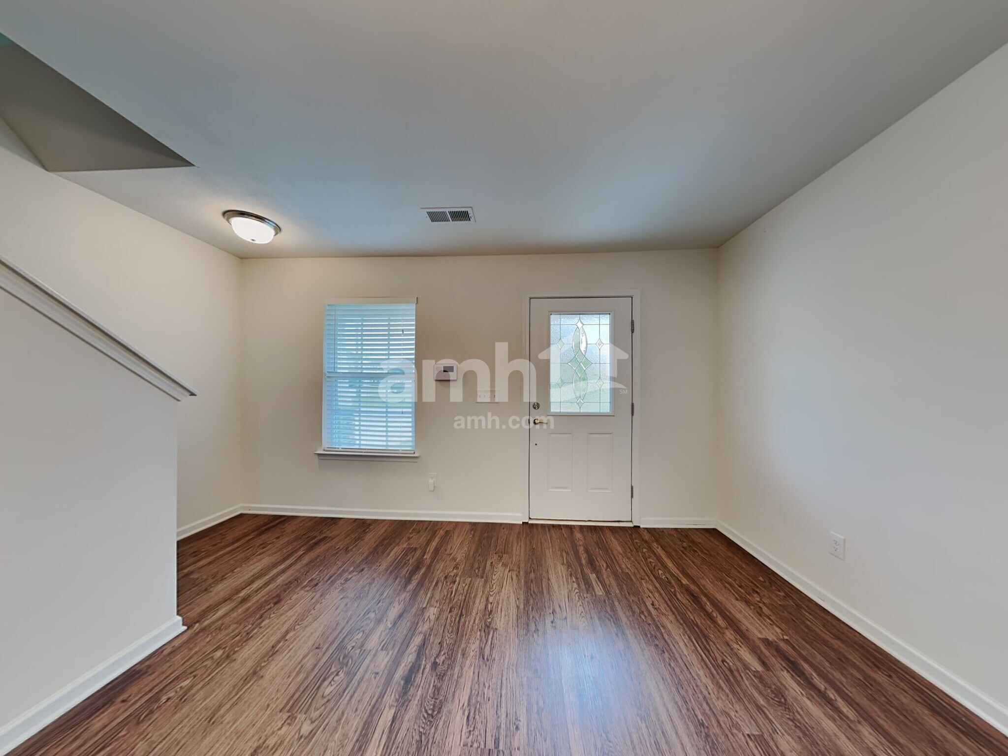 Building Photo - 1882 Woodstone Dr