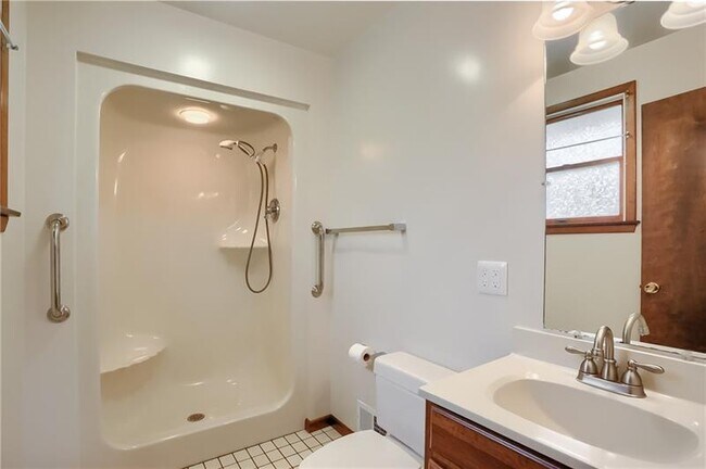 Building Photo - 316 Tarragonna St