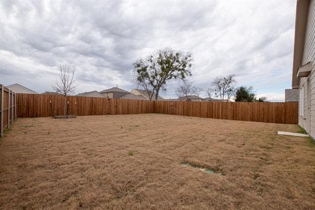 Building Photo - 1605 Parlier St