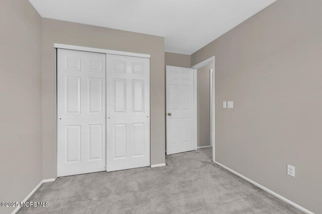 Building Photo - 9 Cherry Hill Ln