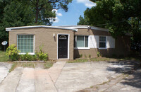 Building Photo - 2715 Lippia Rd