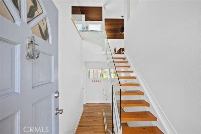 Building Photo - 390 St Ann's Dr