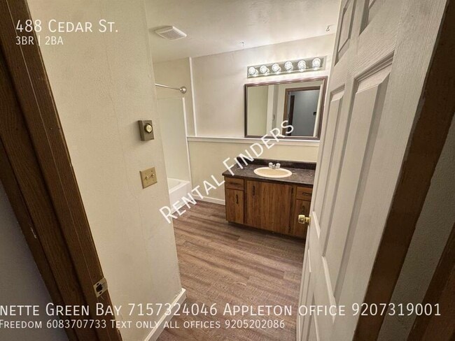 Building Photo - 488 Cedar St