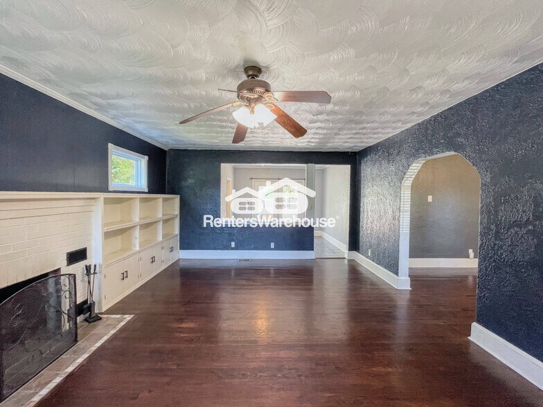 Building Photo - 824 Lesner Ave