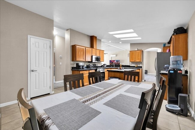 Building Photo - 29 Palms home in great neighborhood!