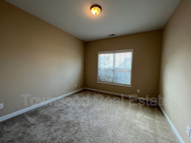 Building Photo - 93 Samuel Nicholas Dr