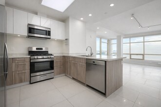 Building Photo - 1868 Van Ness Ave