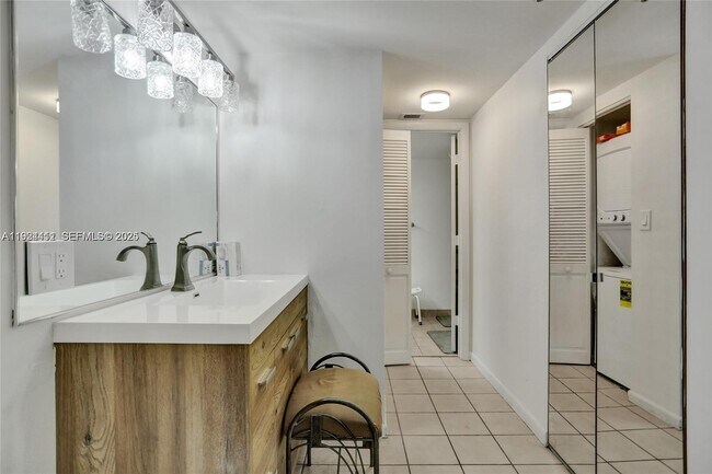 Building Photo - 1201 S Ocean Dr