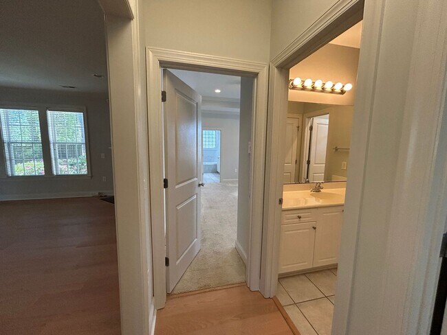 Building Photo - Oak Ridge at Plantation Landing | 4 Bedrooms, 3 Baths