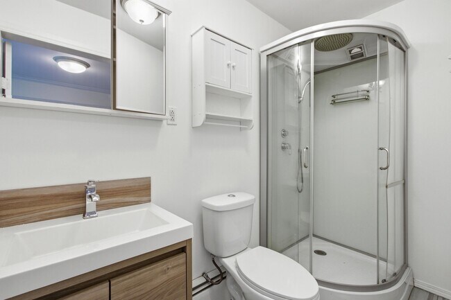 Building Photo - 8885 Cardwell St