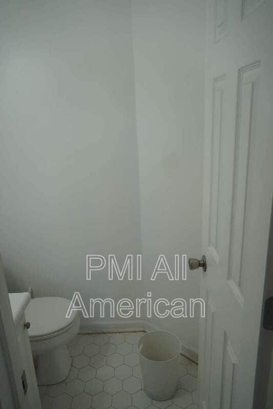 Building Photo - 1142 Blankshire Rd