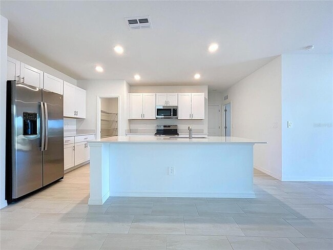 Building Photo - 17498 Happytrails St