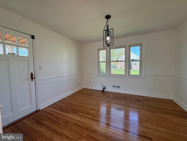 Building Photo - 6134 Marglenn Ave