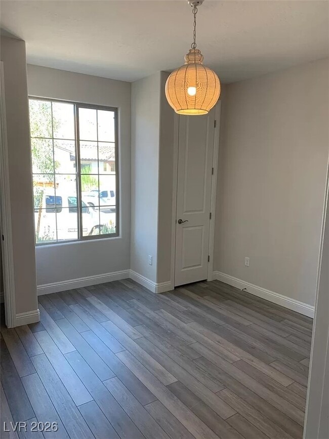 Building Photo - 92 Lake Oasis St