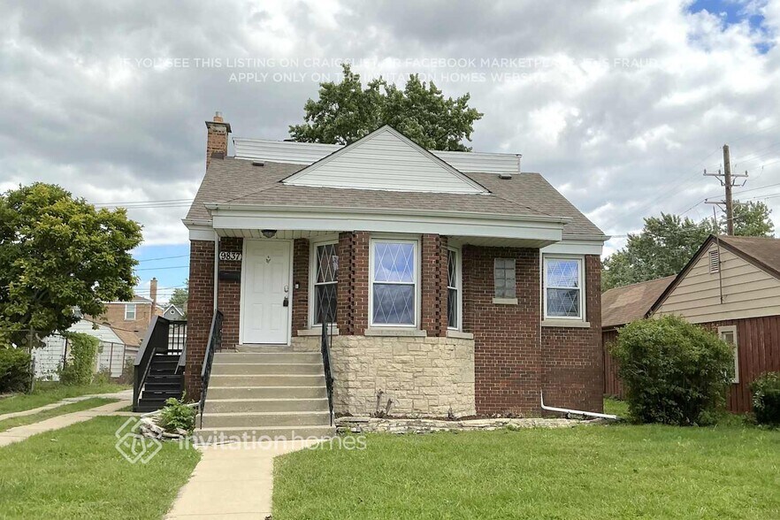 Primary Photo - 9837 S 54th Ave