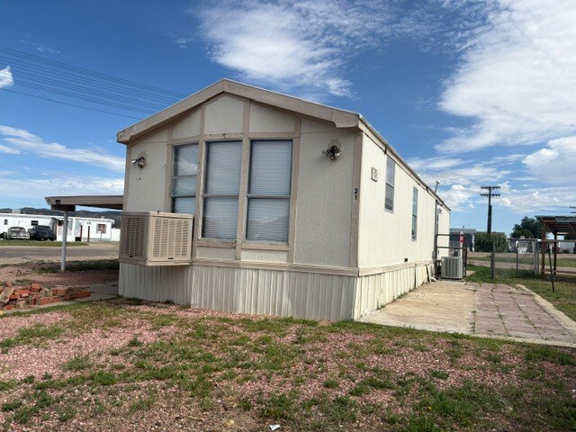Building Photo - 1505 E Main St