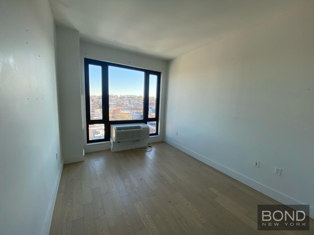 Building Photo - 635 Fourth Avenue