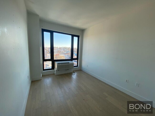 Building Photo - 635 Fourth Avenue